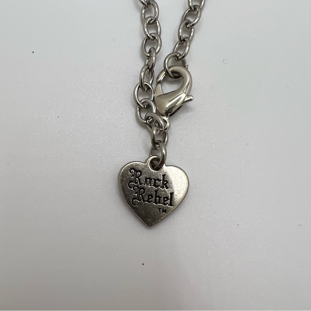 Rock Rebel Skull Key Necklace - Picture 7 of 11